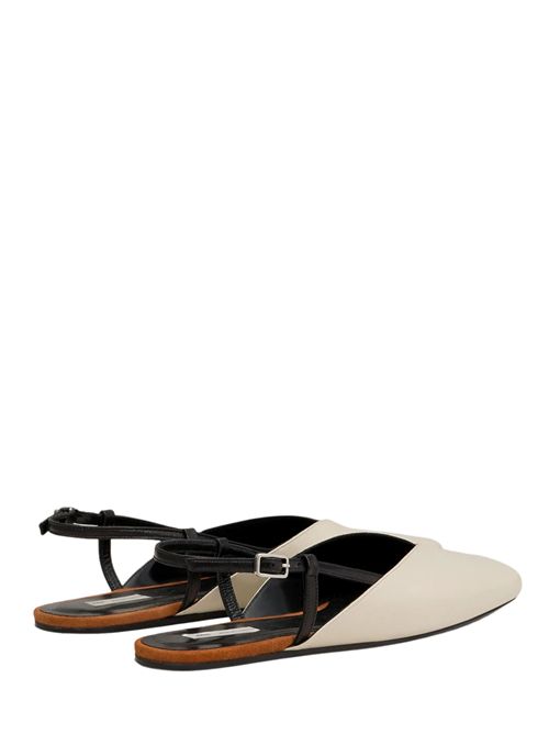 Ballerina in pelle AMI PARIS | FSV807AL00932830